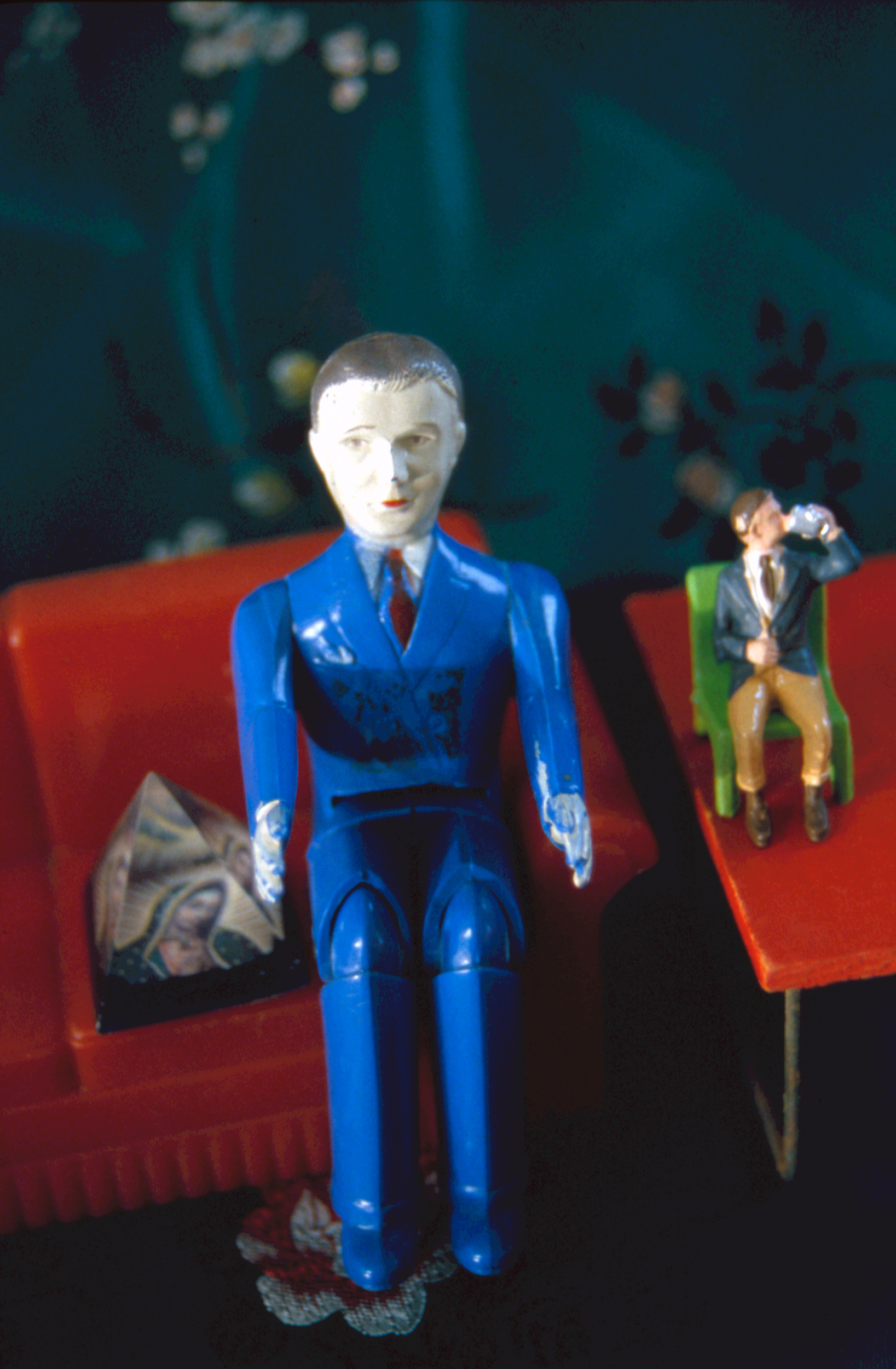 Dollhouse.Family.8