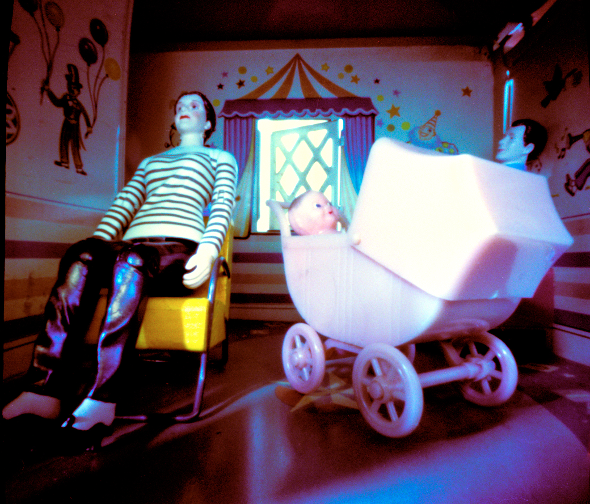 Dollhouse.Laurie and Baby